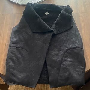 Ecote Women's Faux Fur Black Vest